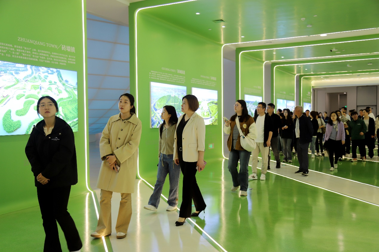 南京桠溪街道开展“统战联盟一家亲 同心同行促发展”研学实践活动_南京晨报